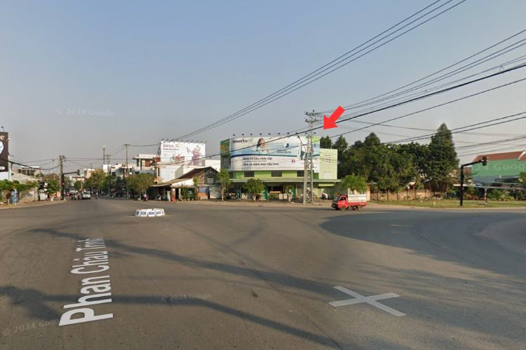 1 Sided Wall-mounted Pano Billboard at Phan Chau Trinh – Thanh Hoa Intersection, Da Nang City
