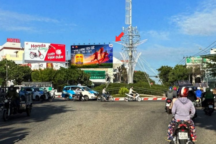 1 Sided Horizontal Wall-mounted Pano Billboard at 1-3 Tran Phu, Phan Rang, Khanh Hoa