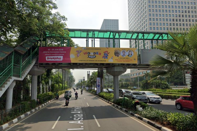 JPO Billboard at Jl. Asia Afrika, Jakarta Pusat, DKI Jakarta (To Senayan City)