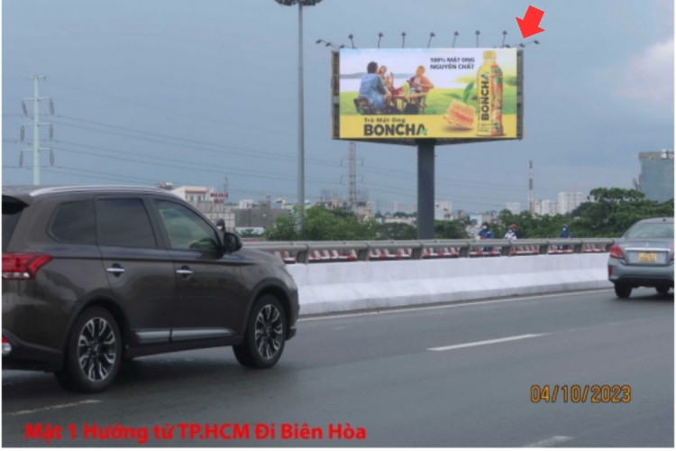 3 Panel Horizontal Unipole Billboard at Binh Trieu Intersection – Binh Loi Bridge, Thu Duc City, Linh Xuan Ward, Ho Chi Minh City