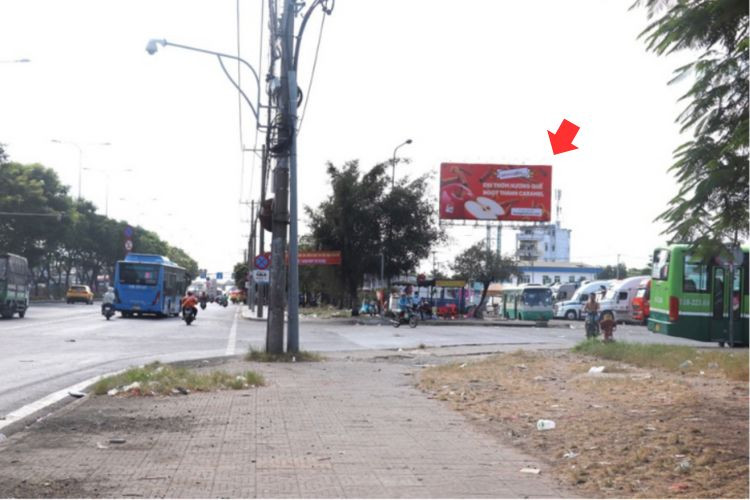 3 Panel Horizontal Unipole Billboard at Thu Duc Wholesale Market, National Highway 1A, Tam Binh Ward, Ho Chi Minh City
