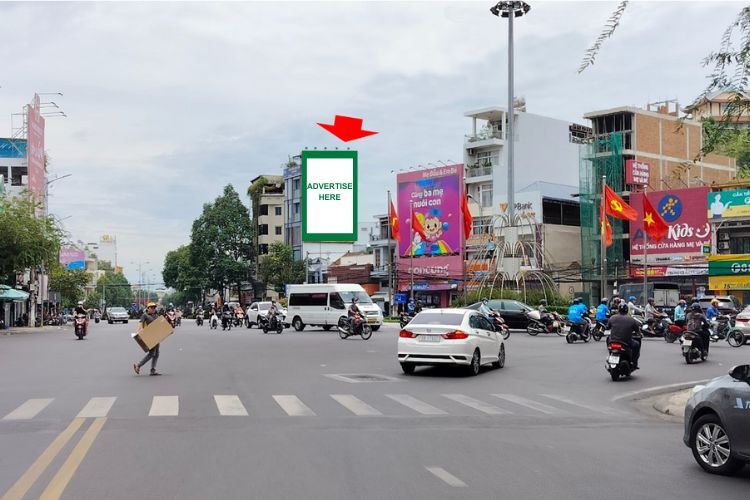 1 Panel Vertical Wallscape Billboard at 328 Thong Nhat, Tay Nha Trang Ward, Khanh Hoa (Ma Vong Roundabout)