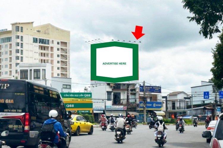 1 Panel Horizontal Wallscape Billboard at No.7, No.9 Nguyen Van Cu, Tan Lap Ward, Daklak