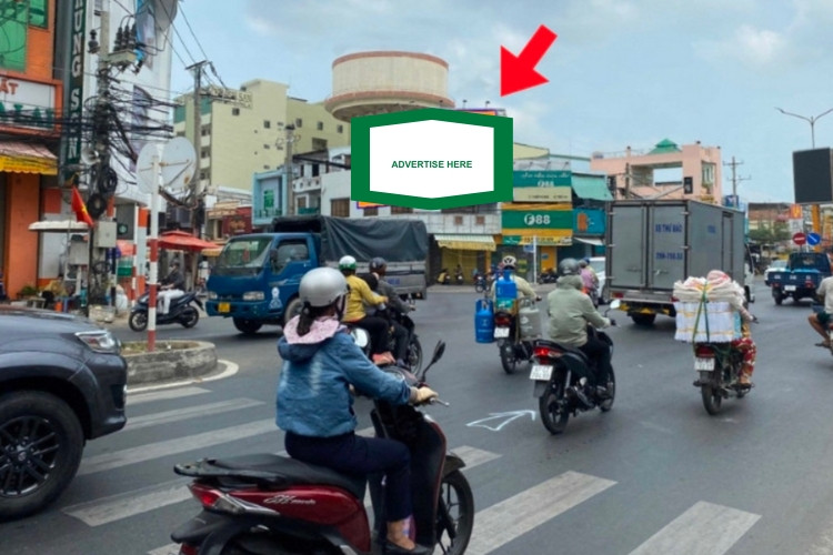 Day view- Horizontal Wallscape Billboard at 390 Tran Hung Dao, Long Xuyen Ward, An Giang