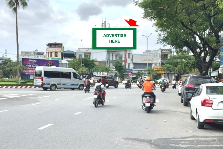 1 Panel Horizontal Wallscape Billboard at 282 Nguyen Tri Phuong, Thanh Khe Ward, Da Nang City (Nguyen Tri Phuong Roundabout)