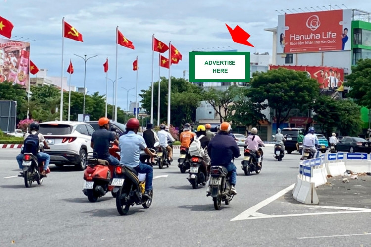 1 Panel Horizontal Wallscape Billboard at 107 Nguyen Huu Tho, Hoa Cuong Ward, Da Nang City (Duy Tan Roundabout)