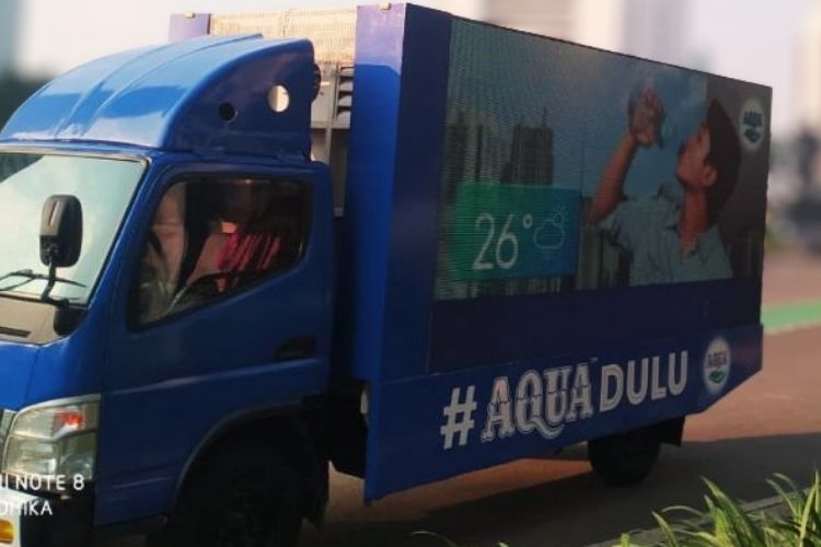 LED Truk Aqua Moving LED Truck DOOH Jenis Baru