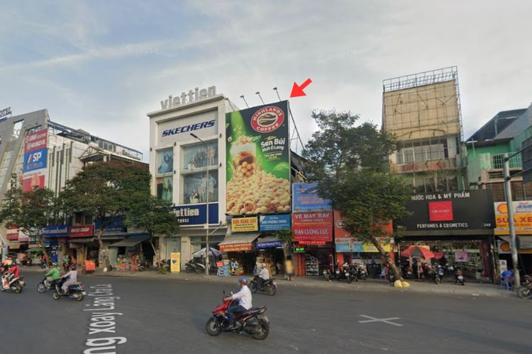 1 Panel Vertical Wall-mounted Pano Billboard at 341 Hoang Van Thu, Tan Son Hoa Ward, Ho Chi Minh City