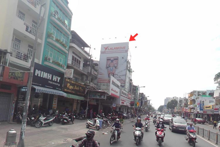 1 Panel Vertical Wall-mounted Pano Billboard at 342 Ly Thai To, Ban Co Ward, Ho Chi Minh City