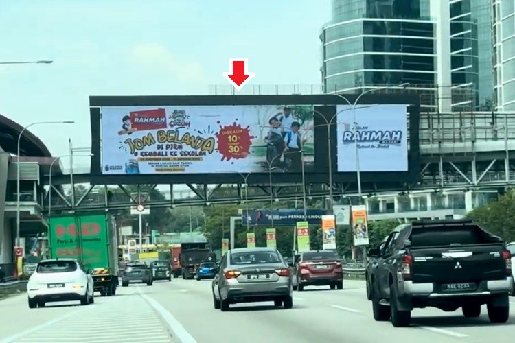 1 Sided Digital Gantry Billboard at Federal Highway KM18.8, Shah Alam, Selangor (beside LRT Station Subang Jaya & UOA Subang)