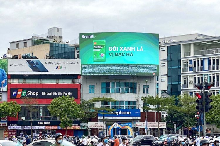 Vietnam OOH vs DOOH
