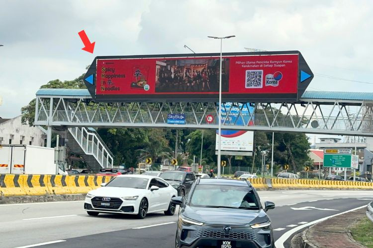 1 Panel Digital Overhead Bridge Billboard at LDP Highway KM11.9, Petaling Jaya, Selangor (near Taman Megah and SS25/15)