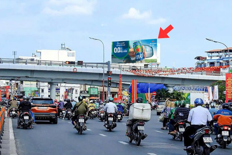 1 Panel Horizontal Wall-mounted Pano Billboard at 254 Pham Ngu Lao, Hanh Thong Ward, Ho Chi Minh City