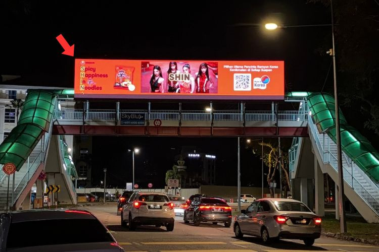Night View - Digital Overhead Bridge Billboard at Jalan Residensi - Hospital Pulau Pinang, George Town, Penang