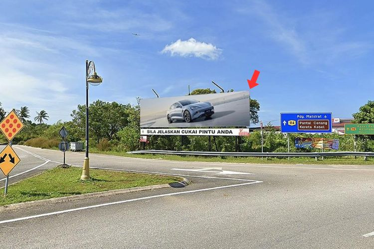 1 Panel Free Standing Billboard at Jalan Padang Matsirat Roundabout, Langkawi, Kedah (to Langkawi International Airport)
