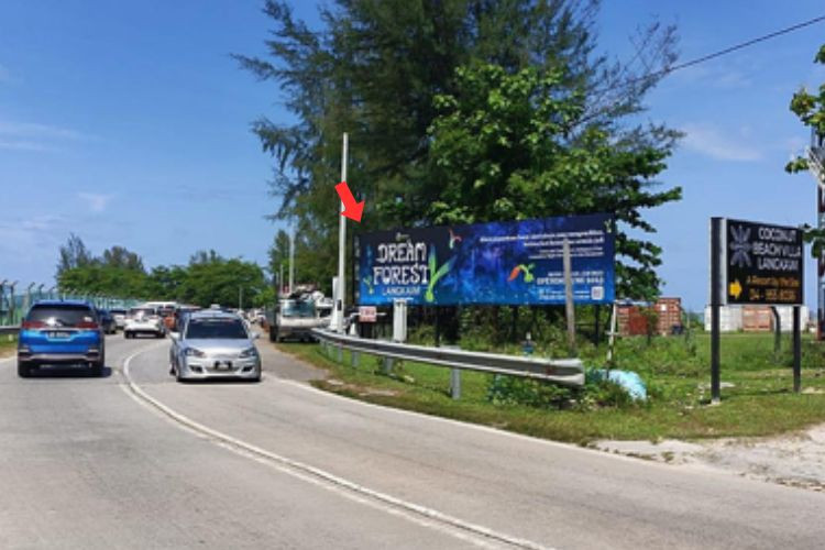1 Panel Free Standing Billboard at Jalan Kuala Muda, Langkawi, Kedah (from Langkawi International Airport)