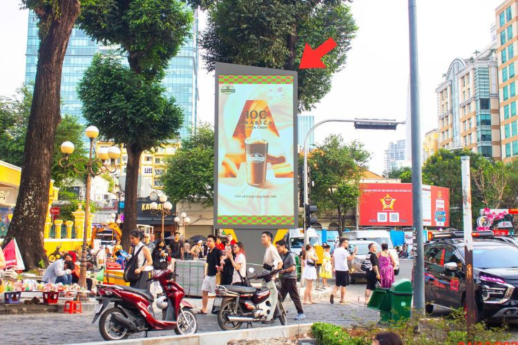 1 Panel Vertical LED Screen Billboard at Nguyen Du and Cong Xa Paris intersection, Sai Gon Ward, Ho Chi Minh City
