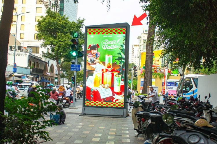 1 Panel Vertical LED Screen Billboard at Pham Ngoc Thach - Nguyen Thi Minh Khai Intersection, Sai Gon Ward, Ho Chi Minh City