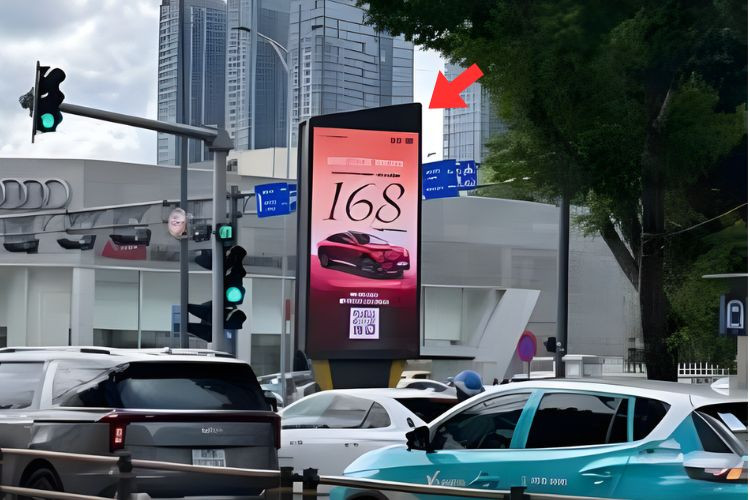 1 Panel Vertical LED Screen Billboard at Corner of Le Duan & Dinh Tien Hoang (right side), Sai Gon Ward, Ho Chi Minh City