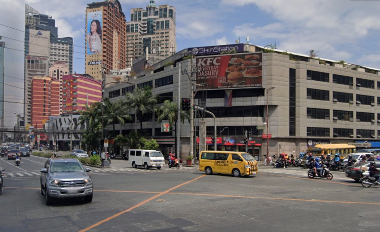 1 Panel Horizontal Digital Screen Billboard at Makati Ave., cor. Buendia Ave., Makati, Metro Manila (On the Facade of Makati Executive Building Center)