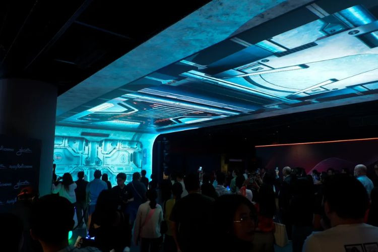 B - Vertical In-Mall Digital Screen Billboard at Ayala Malls Cinemas Glorietta, Ayala Center, Makati, Metro Manila (Ceiling to wall of 4th Floor)