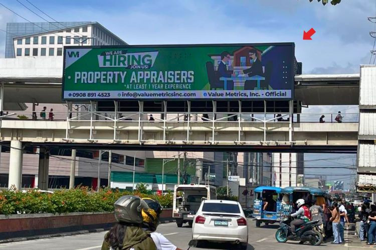 Horizontal Digital Screen Billboard at Limketkai Skywalk, Claro M. Recto Ave., Cagayan de Oro, Misamis Oriental (Near SM CDO Downtown Premier)