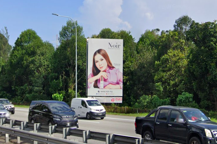 1 Sided Free Standing Billboard at KM305.7, North-South (PLUS) Highway, Selangor
