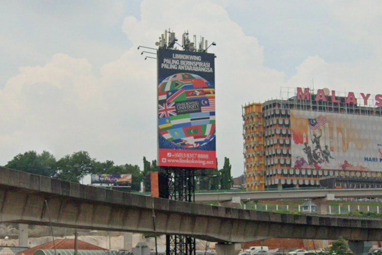 Kuil Sri Muthumariamman, Jalan Pantai Baru Off Pantai Dalam, Selangor