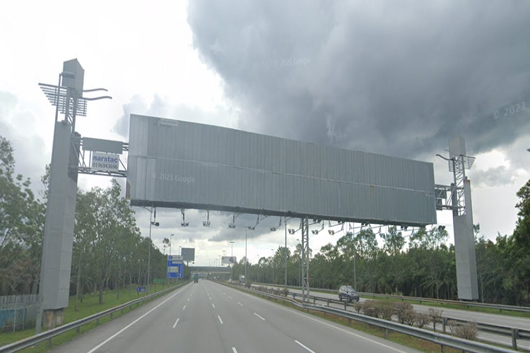2 Sided Giant Gantry Billboard at KM6.8 KLIA Highway, Sepang, Selangor
