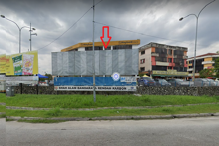 1 Sided Free Standing Billboard at Jalan Subang Perdana Intersection and Jalan Airport Lama heading towards Airport, Selangor