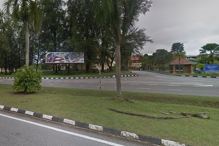 Jalan Sultan Abdullah, at Intersection of road towards Wisma Belia, Pahang