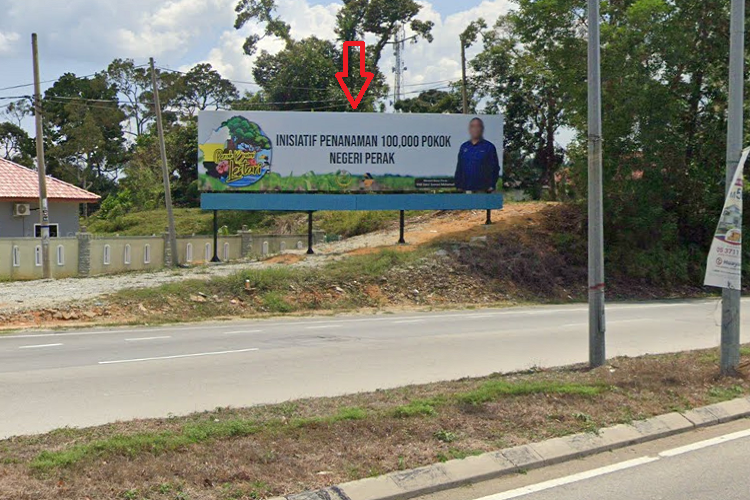 Jalan Lumut - Ipoh, Seri Iskandar, Perak (in front of the intersection of UiTM & Jalan Lumut - Ipoh)