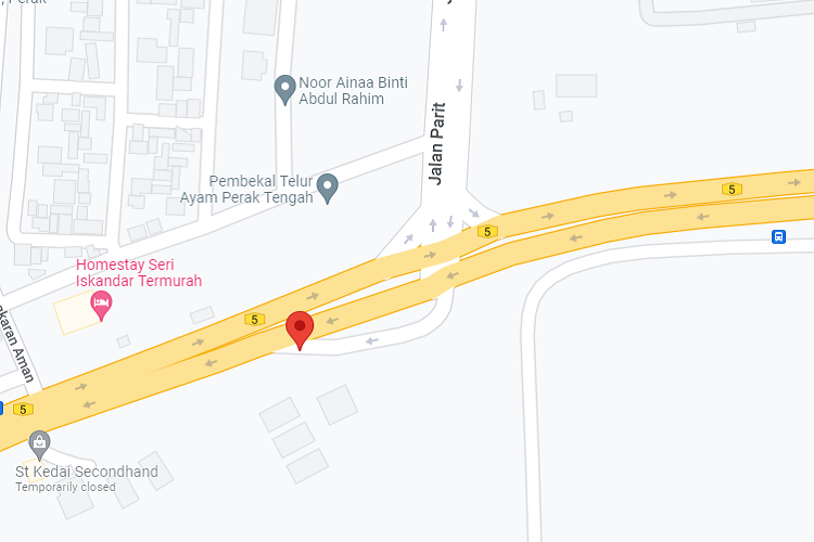 Jalan Lumut - Ipoh, Seri Iskandar, Perak (in front of the intersection of UiTM & Jalan Lumut - Ipoh)