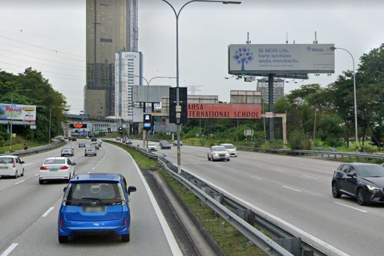 1 Sided Unipole Billboard at Federal Highway, from Petaling Jaya / Kuala Lumpur towards Sunway / Subang / Shah Alam (off road) (B), Selangor