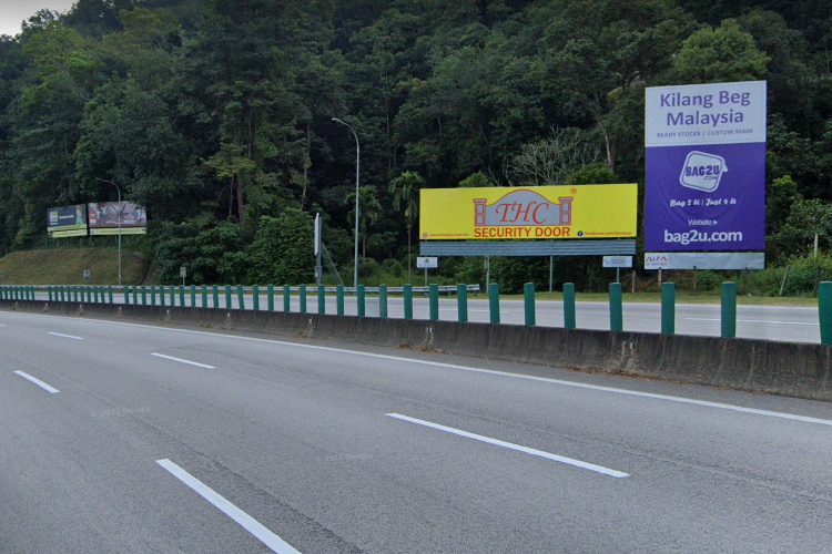 from Gombak / Kuala Lumpur towards Karak / Kuantan at KM 23.20, Eastbound (off road), Pahang