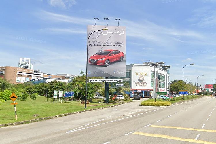 Vertical Unipole Billboard at Jalan Tun Ismail, Kuantan, Pahang