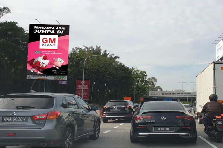 1 Sided Vertical Minipole Billboard at Jalan Lapangan Terbang Subang, Petaling Jaya, Selangor