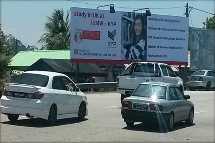 1 Sided Free Standing Billboard at Jalan Beserah, Pahang