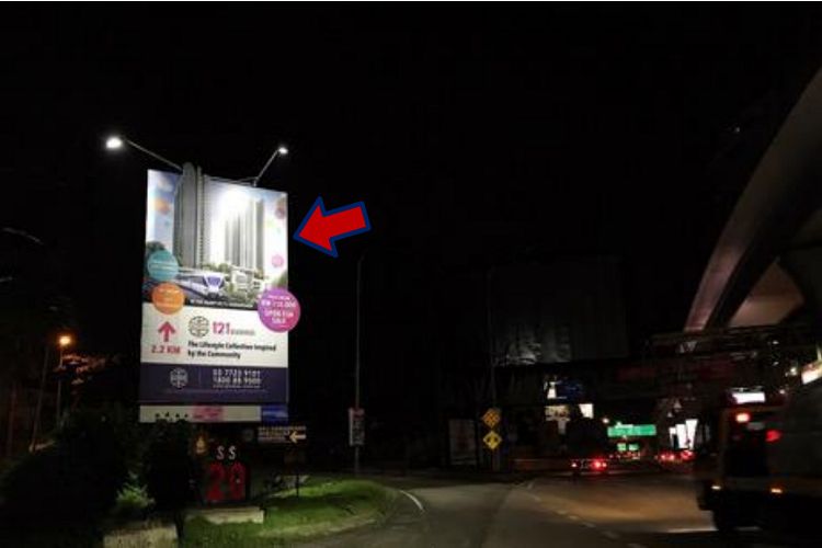 Night View - Vertical Minipole Billboard at Jalan Damansara, Petaling Jaya, Selangor (near KPJ Damansara Specialist Hospital)