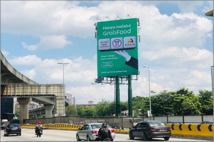 1 Sided Vertical Twinpole Billboard at LDP Highway, Petaling Jaya, Selangor