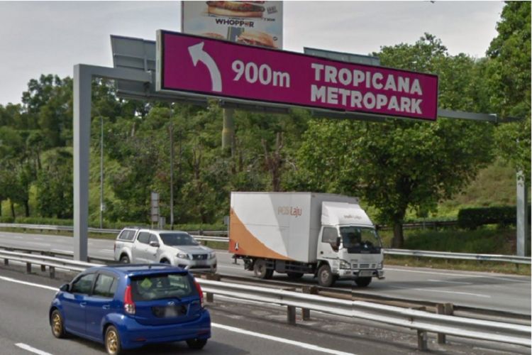 KM17.9 Federal Highway (KL to Shah Alam direction), Selangor