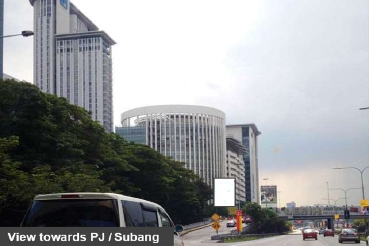 1 Sided Unipole Billboard at Intersection of Federal Highway & PJ Hilton, Selangor