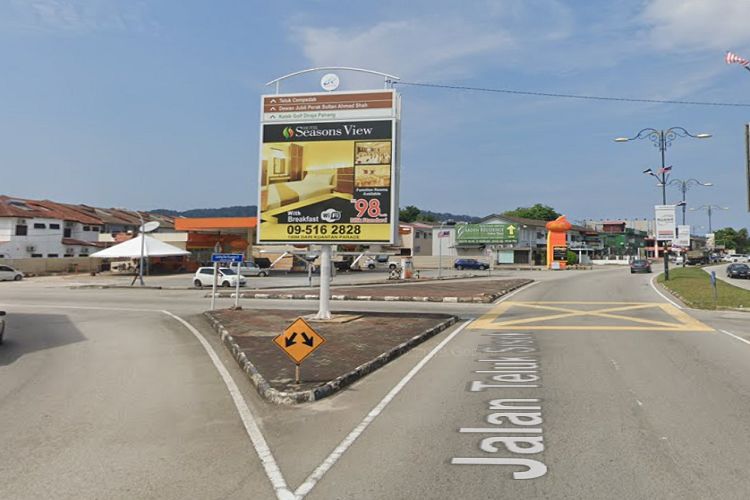 1 Sided Direction Signage Billboard at Jalan Teluk Sisek, Kuantan, Pahang