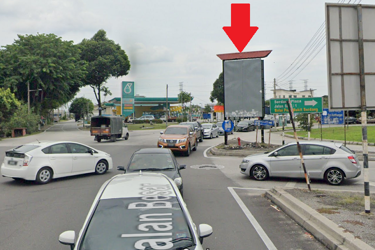2 Sided Vertical Minipole Billboard at Jalan Putra Permai Intersection Jalan S6/1, Seri Kembangan, Selangor