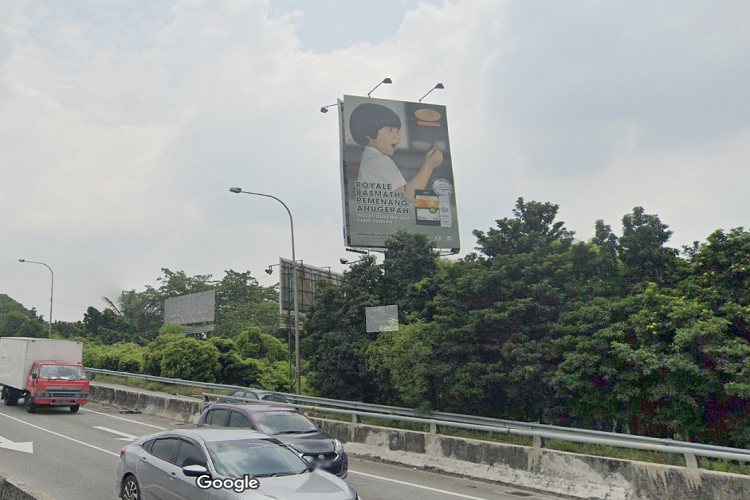Jalan Langat, Jalan Serunai and Lebuh Batu Nilam Interchage near new flyover, Selangor