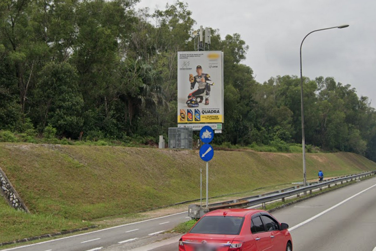 1 Sided Minipole Billboard at Lebuhraya Persekutuan (B), Shah Alam, Selangor (Seksyen 15 near Carlsberg)