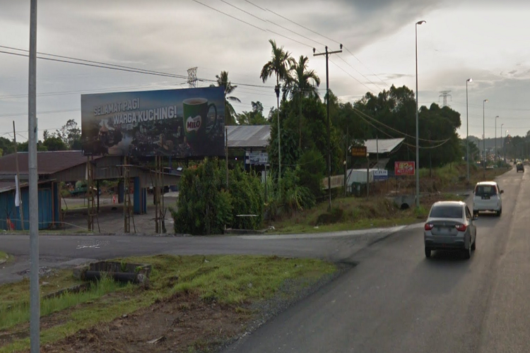 Jalan Kuching - Serian, Siburan, Sarawak (turning to Jalan Taman Beverly behind Hunco Restaurant)