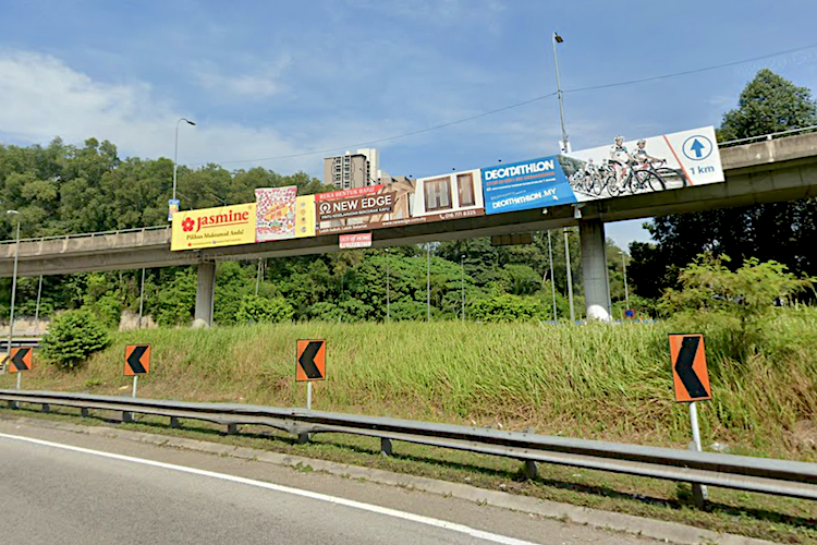 1 Sided Overhead Bridge Billboard at LDP / Sri Damansara, Petaling Jaya, Selangor (from MRR2)