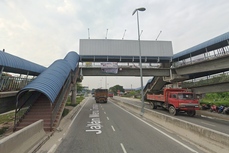 1 Sided Overhead Bridge Billboard at Pekan Meru / from Puncak Alam / Kapar heading towards Pekan Meru / Setia Alam, Selangor