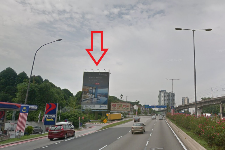 1 Panel Vertical Spectacular Billboard at Jalan Syed Putra, Kuala Lumpur (near Mid Valley Megamall)